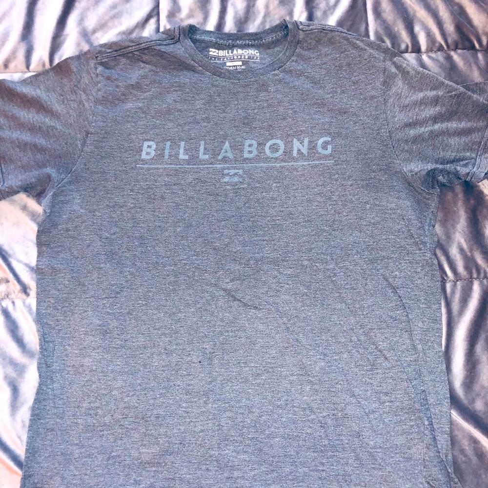 Billabong logo T-shirt size large